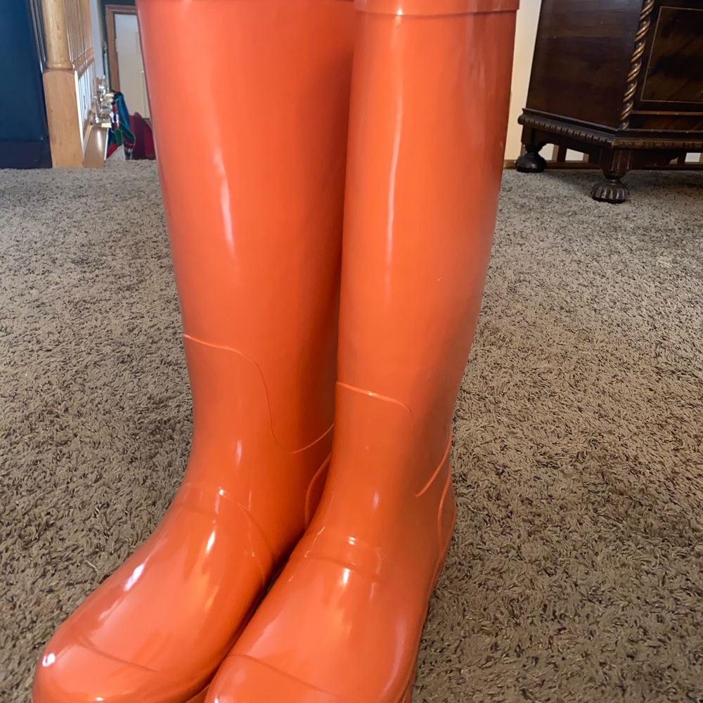 Rain boots